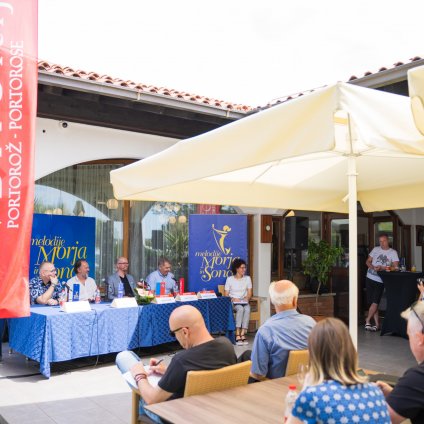 Novinarska konferenca festivala MMS v Restavraciji Marina Portorož